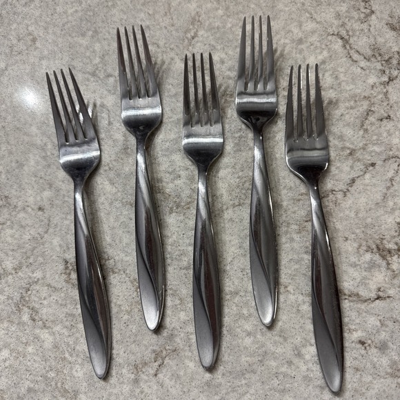 Oneida Other - Set of 5 Oneida SIMMER Stainless Glossy Frosted Swirl Dinner Forks 8 Inch